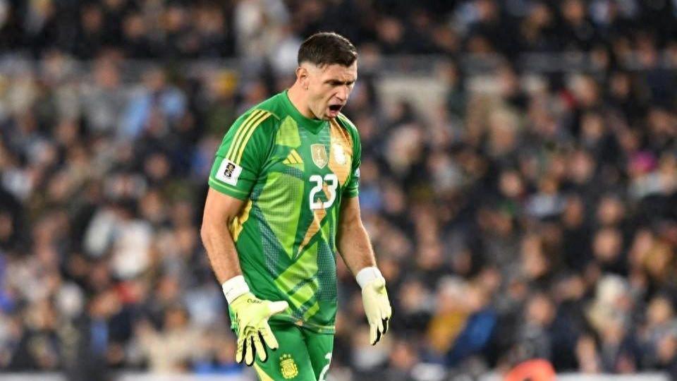 PG电子官方平台-阿根廷国门马丁内斯亲承遭曼联拒绝，家人：一切皆为生意